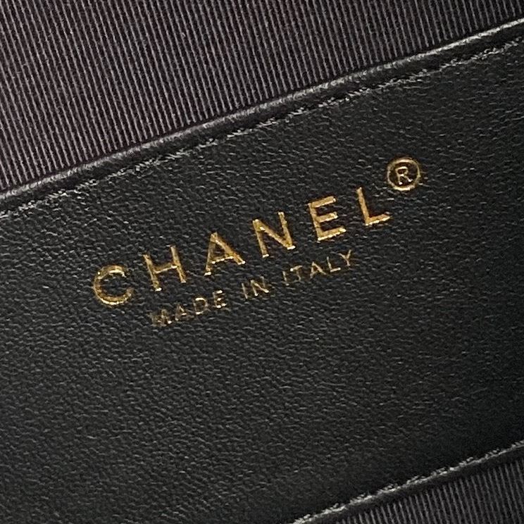 Ch**el 25c hobo bags